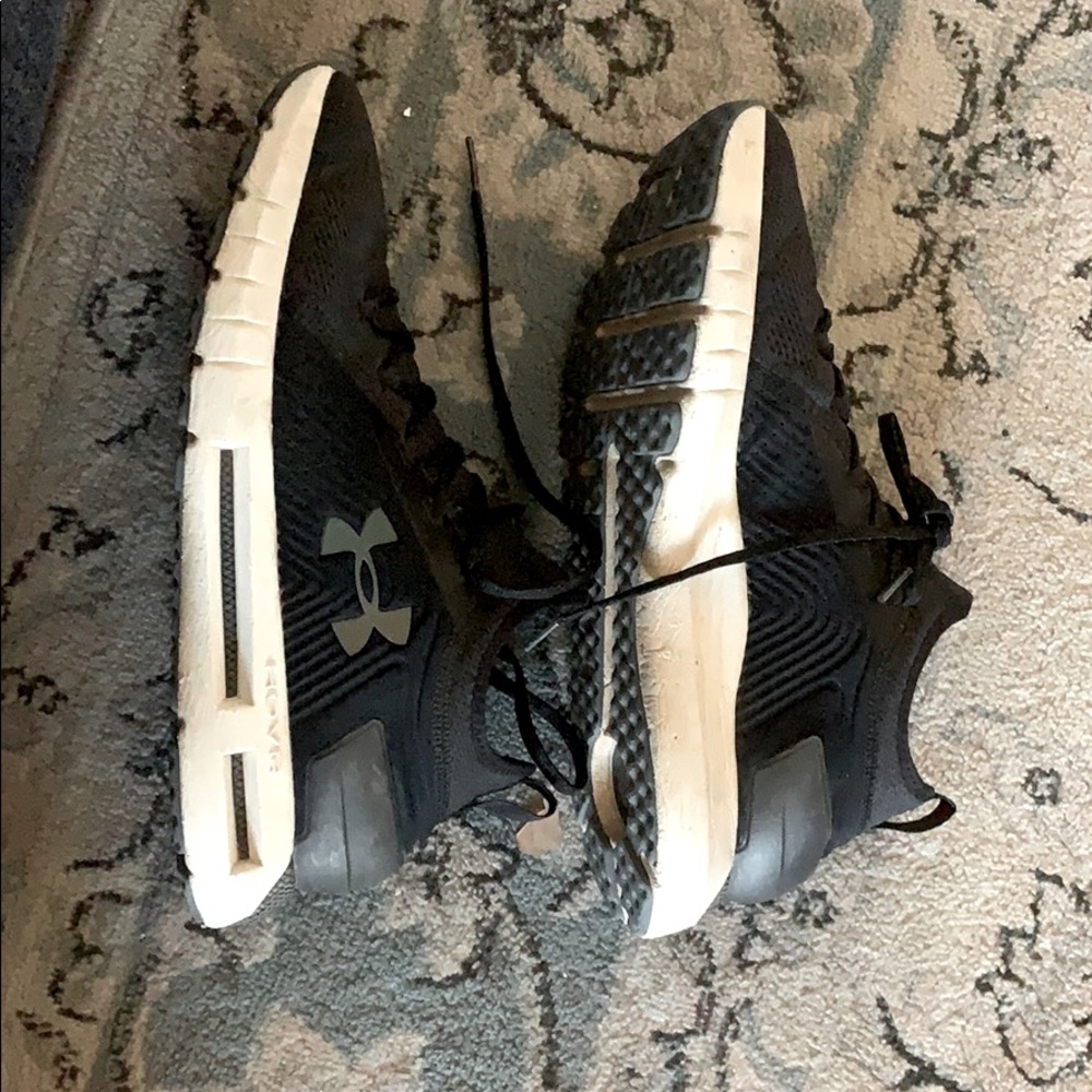 Men’s Under Armor hovr running shoes
